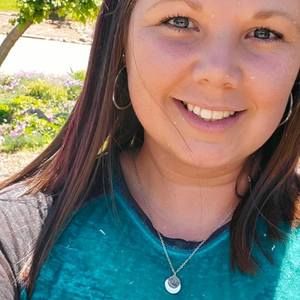 Meet your Posher, Cynthia